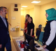 Edirne Valisi Yunus Sezer, yeni yıla görev başında giren personeli ziyaret etti