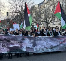 İsrail'in Gazze'ye saldırıları Berlin'de protesto edildi