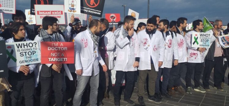 İstanbul'da doktorlar Gazze için sessiz yürüyüş gerçekleştirdi