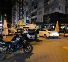İzmir'de silahlı saldırıya uğrayan kişi yaralandı