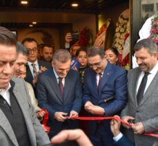 AK Parti Genel Başkan Yardımcısı Kandemir, Eskişehir'de Odunpazarı İlçe Başkanlığı'nın açılışında konuştu: