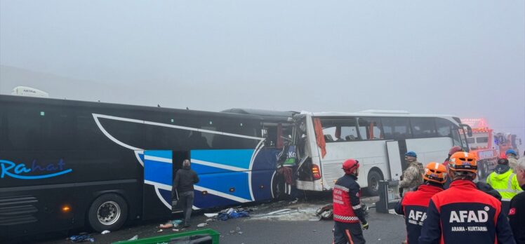 GÜNCELLEME – Kuzey Marmara Otoyolu'nda zincirleme kazada 11 kişi öldü, 57 kişi yaralandı