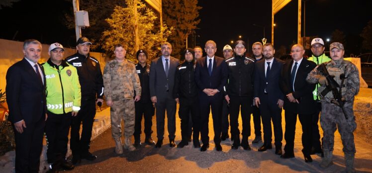 Mardin Valisi Akkoyun, yeni yıla görev başında giren personeli ziyaret etti
