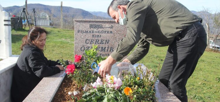 Ordu'da öldürülen üniversite öğrencisi Ceren Özdemir mezarı başında anıldı