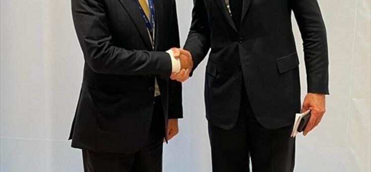 Pakistan Başbakanı Kakar, Dubai'de Rutte ve Kallas ile görüştü