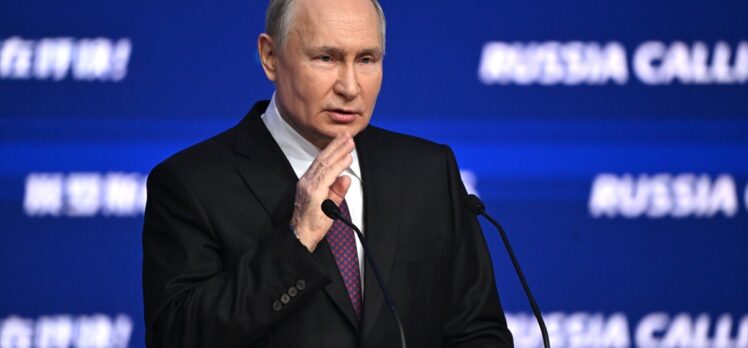 Rusya Devlet Başkanı Putin: “Batılı seçkinler kendi müttefiklerini de sömürüyor”