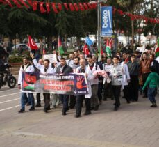 Sakarya'da hekimler ve sağlık çalışanları Gazze için “sessiz yürüyüş” gerçekleştirdi