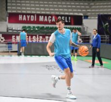 TOFAŞ'lı basketbolcu Tolga Geçim yeniden ay-yıldızlı formayı hedefliyor