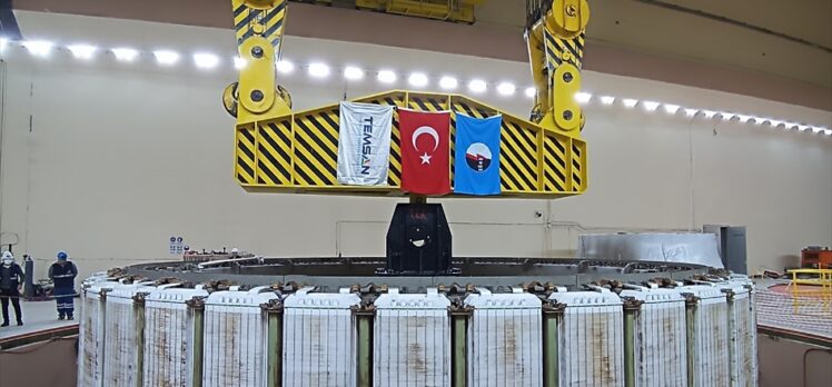 Türkiye'nin ikinci büyük hidroelektrik santralinde 36 yıllık türbinler yenileniyor