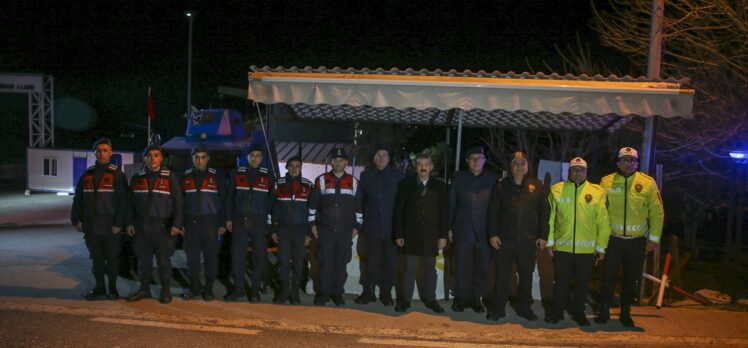 Uşak Valisi Ergün, yılın son akşamı görev başındaki personeli ziyaret etti: