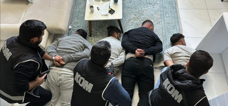 Adana'da organize suç örgütüne yönelik operasyonda 2 zanlı tutuklandı