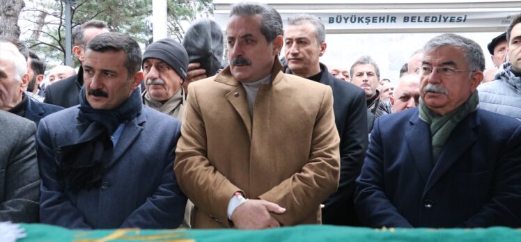 AK Parti Milletvekili Faruk Çelik'in annesi toprağa verildi