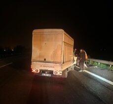 Anadolu Otoyolu'nda kamyona çarpan hafif ticari araçtaki 1 kişi öldü