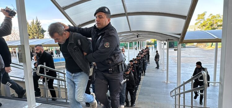 Antalya'da merkezli suç örgütüne yönelik operasyonda yakalanan 29 zanlı adliyede
