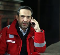 Bakan Bayraktar, petrol sahalarına ismi verilen şehitlerin aileleriyle telefonda görüştü