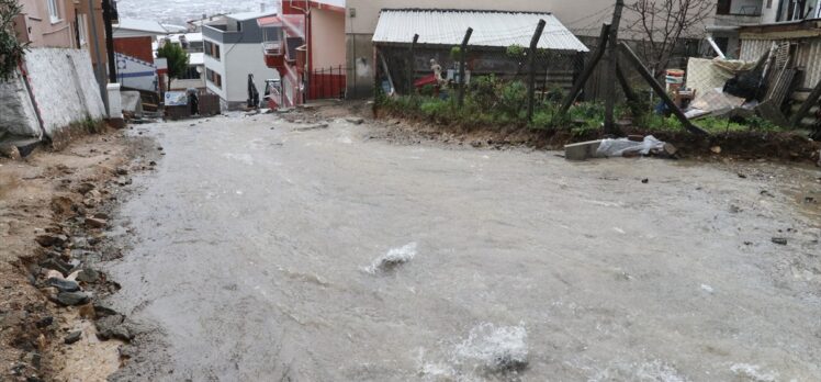 Bursa'da fırtına ve sağanak etkili oldu