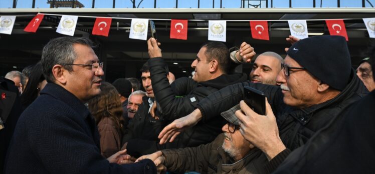 CHP Genel Başkanı Özel, Akhisar'da toplu açılış törenine katıldı