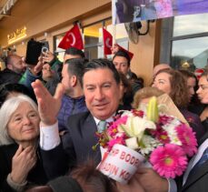 CHP'nin Muğla Büyükşehir Belediye Başkan adayı Aras, partililer tarafından karşılandı