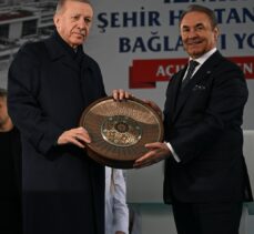 Cumhurbaşkanı Erdoğan, İzmir Bayraklı Şehir Hastanesinin açılışında konuştu: (1)