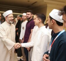 Diyanet İşleri Başkanı Erbaş, Mekke'de gençlerle buluştu