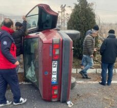 Elazığ'da devrilen otomobildeki 4 kişi yaralandı