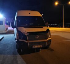 Erzincan'da minibüsün çarptığı üniversite öğrencisi ağır yaralandı
