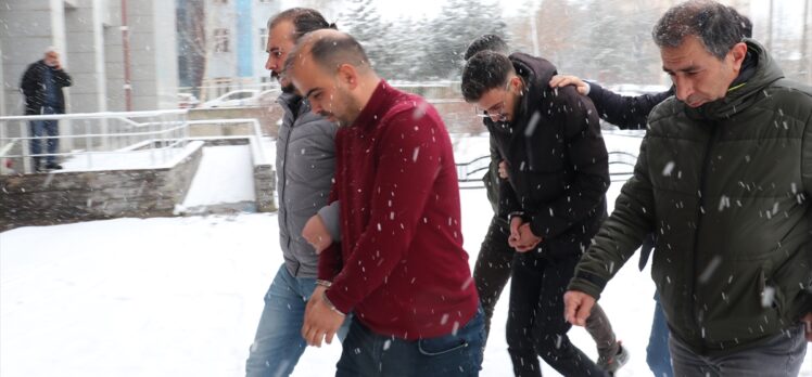 Erzurum'da polisi darbeden zanlılar adli kontrolle serbest bırakıldı