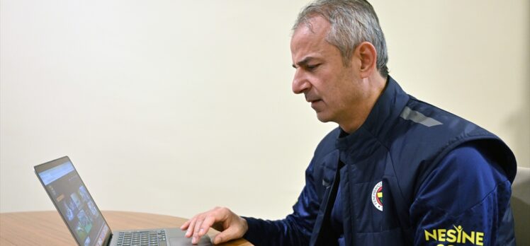 Fenerbahçe Teknik Direktörü İsmail Kartal, AA'nın “Yılın Kareleri” oylamasına katıldı