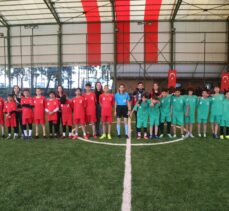 Hatay'da depremzede öğrenciler için düzenlenen futbol turnuvası başladı