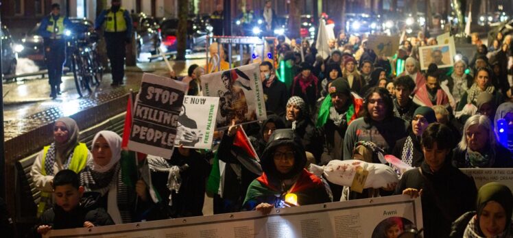 Hollanda'da anneler, Filistinli annelere destek için yürüdü