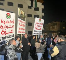 İsrail'in Amman Büyükelçiliği yakınında Aruri için oturma eylemi düzenlendi