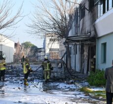 İzmir'de kozmetik ürünleri deposunda çıkan yangında 1 işçi öldü