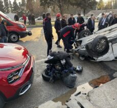Kahramanmaraş'ta 4 aracın karıştığı trafik kazasında 3 kişi yalandı