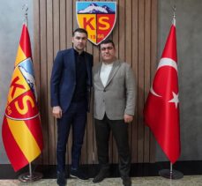 Kayserispor, teknik direktör Burak Yılmaz'la 2,5 yıllığına anlaştı