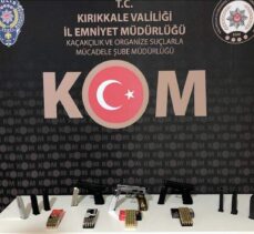 Kırıkkale'de iki evde 3 ruhsatsız tabanca ele geçirildi