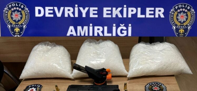 Maltepe'de polis denetiminde yakalanan 2 şüpheli uyuşturucu ticaretinden tutuklandı