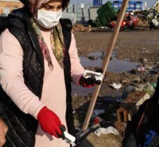 Manisa'da çöpe atılan altını belediye ekipleri buldu