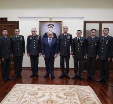 Milli Savunma Bakanı Güler, TSK Spor Gücü Komutanlığı Kır Koşusu Takımı'nı kabul etti