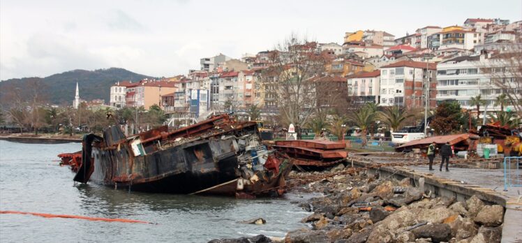 Zonguldak'ta batan geminin kayıp personeli 64 gündür aranıyor