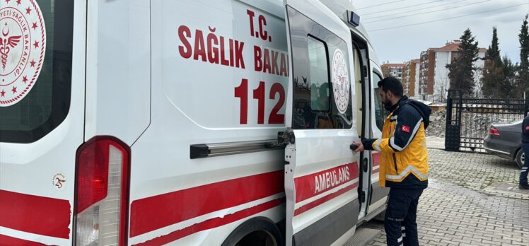 6 ŞUBAT DEPREMLERİNİN BİRİNCİ YILI – Enkazda kalan 112 görevlisi yarasına rağmen depremzedelerin yardımına koştu