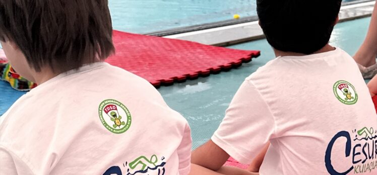 Abdi İbrahim Vakfı'ndan, down sendromlu çocuklar için “Cesur Kulaçlar” yüzme kursu