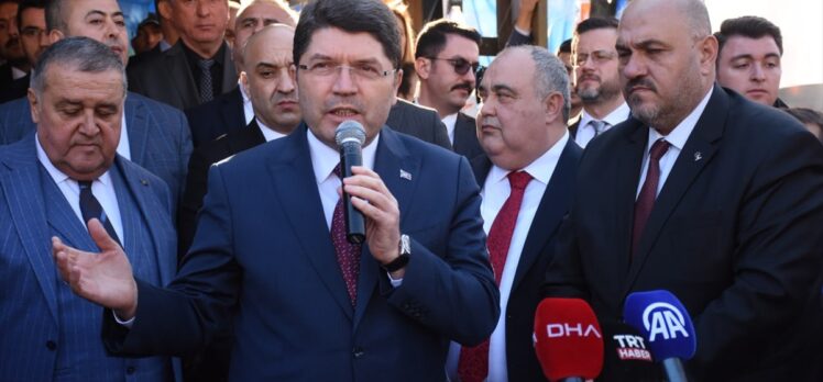 Bakan Tunç, Bartın'da seçim irtibat bürosu açılışında konuştu: