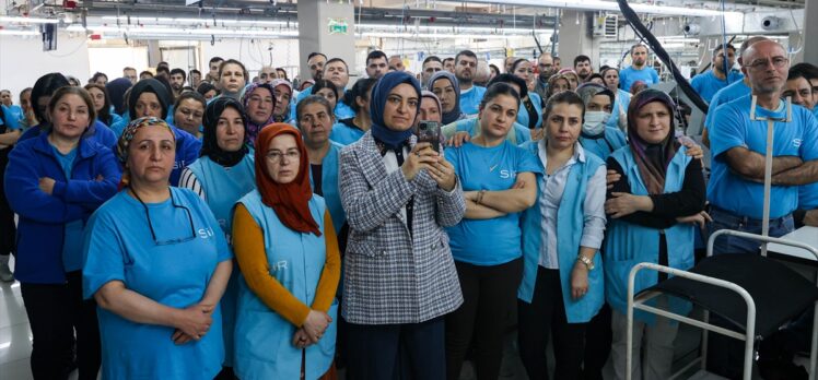 AK Parti'nin İzmir adayı Dağ, fabrikada işçilerle buluştu