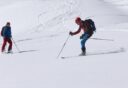 Almanya ve Avusturya'dan gelen kayakçılar Hakkari'de dağ kayağı yaptı