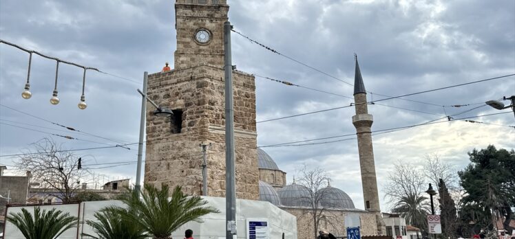 Antalya'nın simgelerinden tarihi Saat Kulesi “saatine” kavuştu