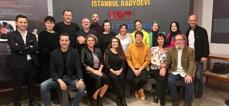 “Arkası Yarın” radyo tiyatroları TRT Dinle'de meraklılarıyla buluşuyor