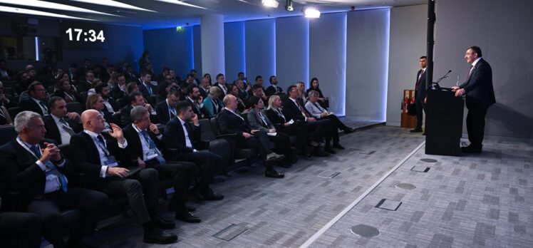 Cumhurbaşkanı Yardımcısı Yılmaz, İngiltere'de uluslararası yatırımcılarla bir araya geldi