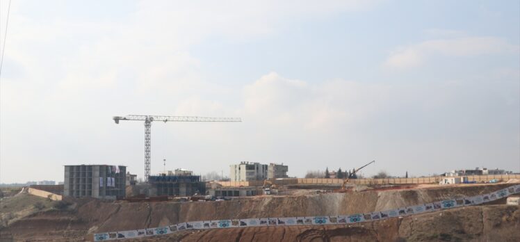 Depremzedeler için Kayserispor adına Adıyaman'a yaptırılan 250 konutun inşası sürüyor