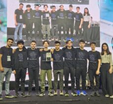 Doğa Koleji VEX Robotics İstanbul Turnuvası'nın şampiyonu oldu