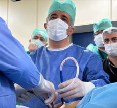 Erzurum'da düzenlenen “kapalı yöntemle yemek borusu ameliyatı” eğitimi sona erdi